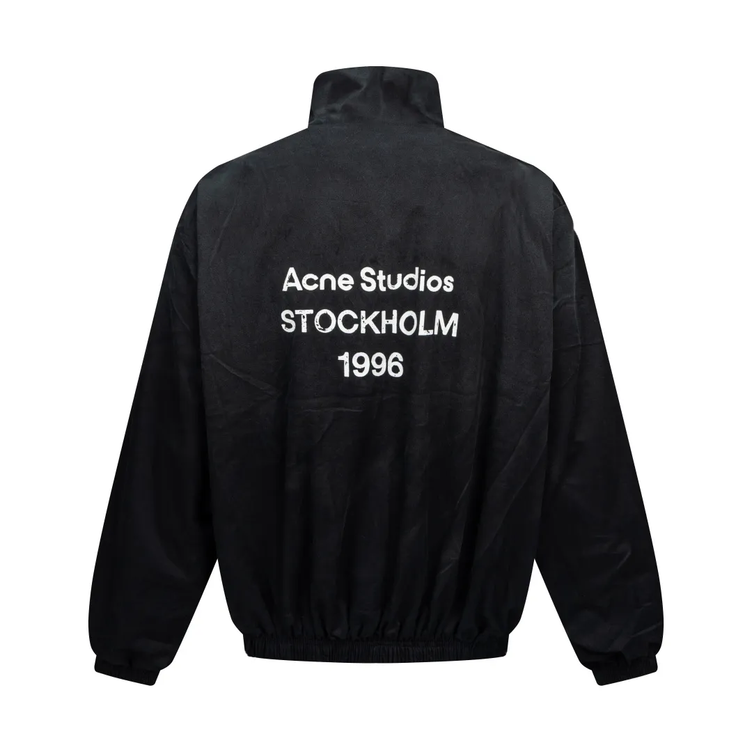 145 Acne Studios letter stand collar windproof jacket Retro loose casual jacket 🌞 Retro sports style stand collar jacket, Swedish brand Classic STOCKHOLM back print 🌞 Loose off-shoulder version, not picky about body shape, same style for men and women, daily layering artifact 🌞 Light woven fabric, mesh lining, Breathable and comfortable, just needed in spring and autumn 🌞 The hem + cuffs are elasticated to lock the fit and prevent wind from entering 🌞 Fully zipper design, easy to put on and take off, small logo on the front and large letters on the back, simple and recognizable 🌞 Available in black/Cream White, basic Versatile style, suitable for commuting and going out. Style number: ST 013# Color: Black White Size: S-2XL